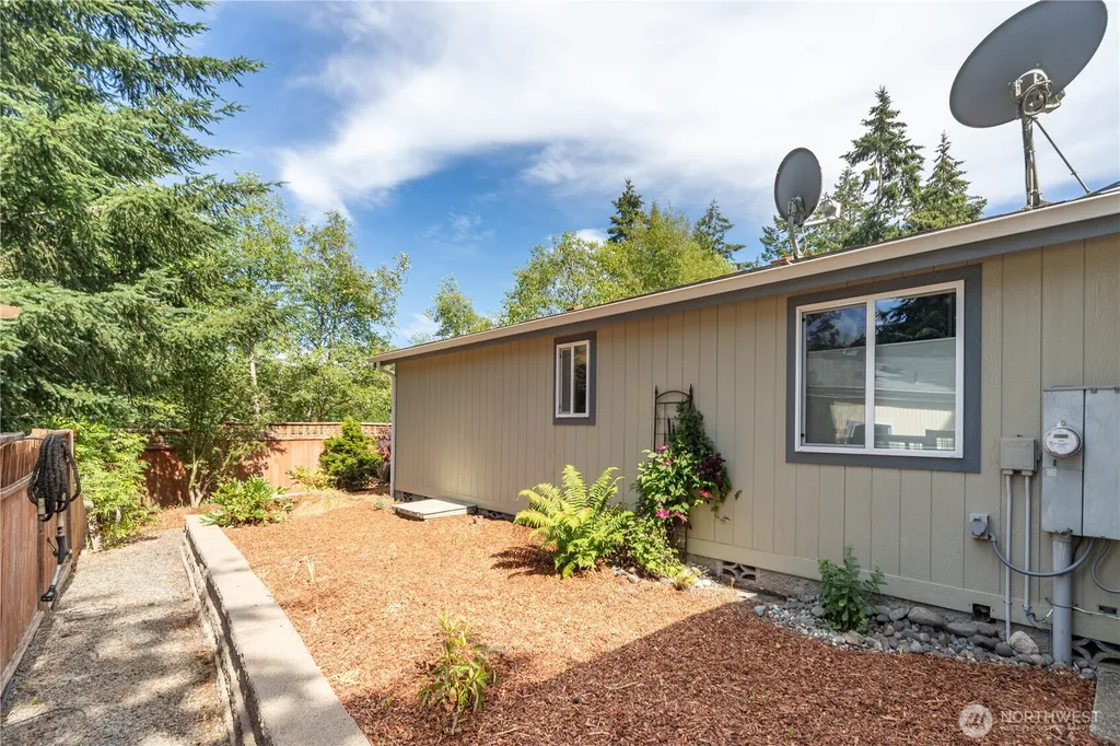 2364 Highland Loop Port Townsend WA 98368