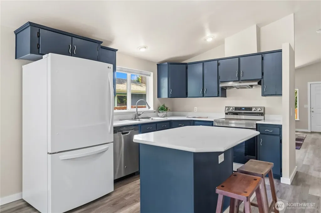 2364 Highland Loop Port Townsend WA 98368