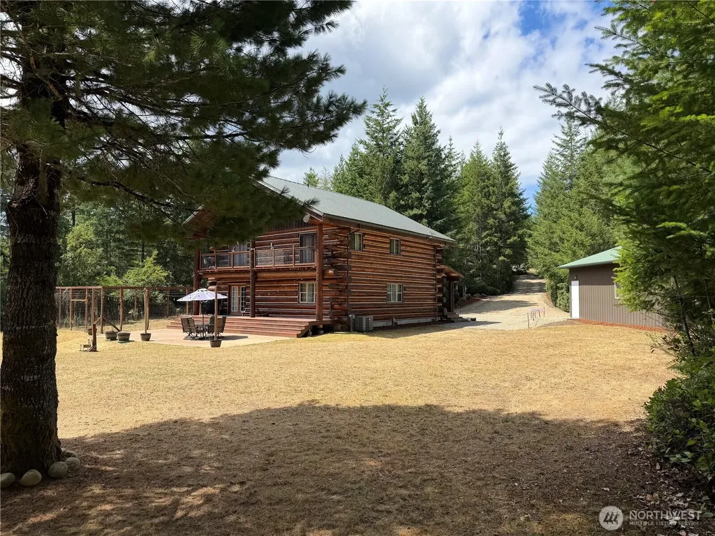40 E Seahawks Way Belfair WA 98528