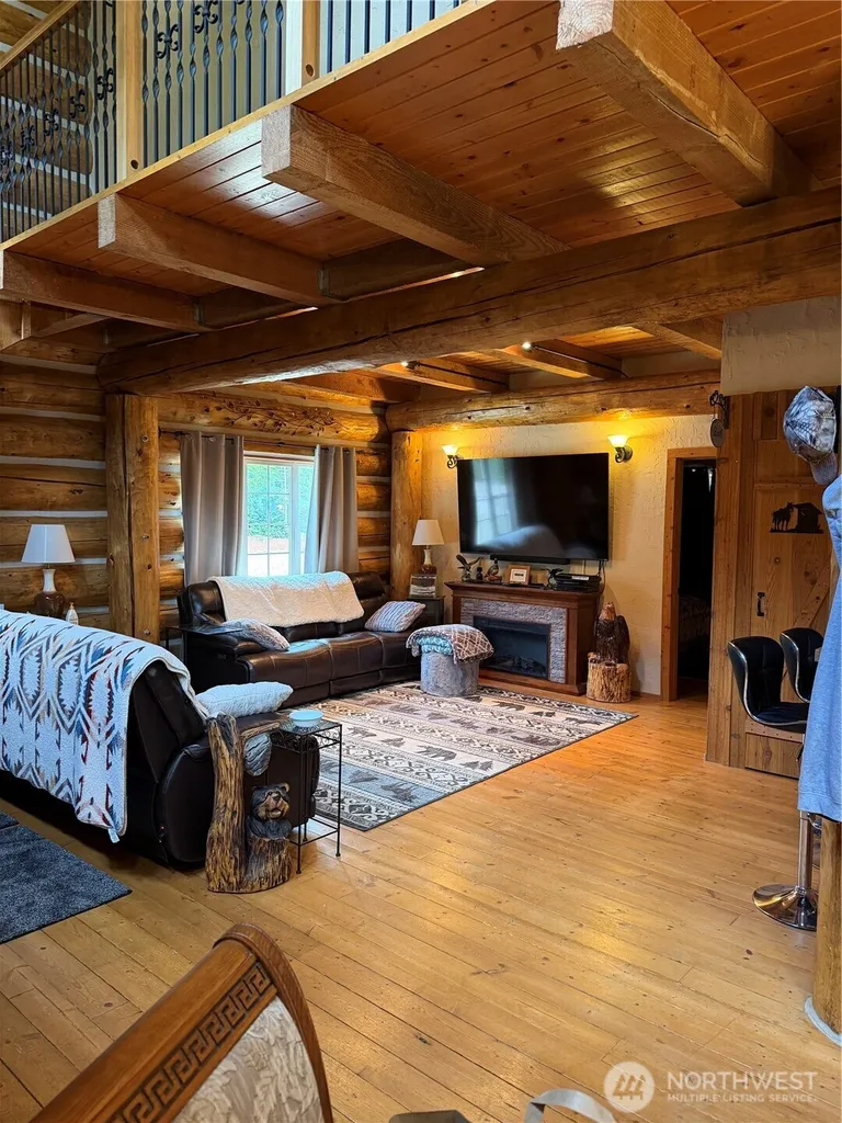 40 E Seahawks Way Belfair WA 98528