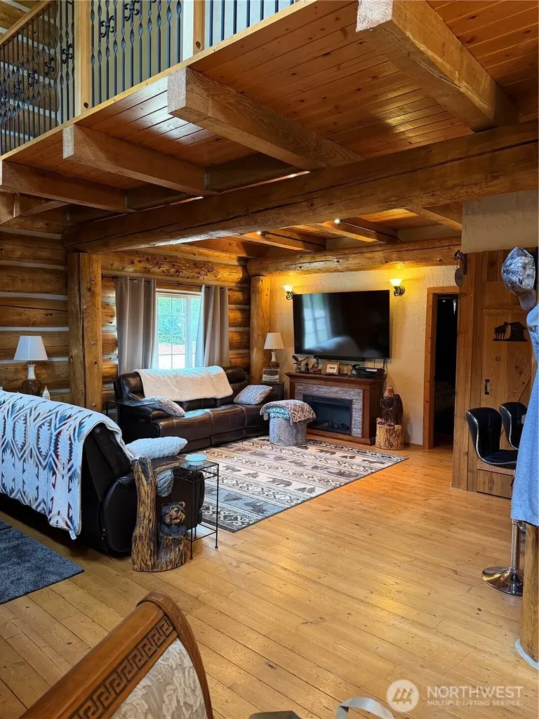 40 E Seahawks Way Belfair WA 98528
