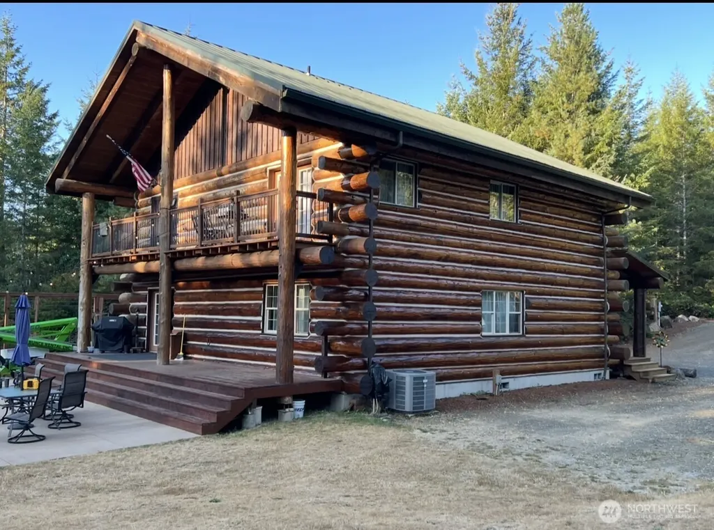40 E Seahawks Way Belfair WA 98528