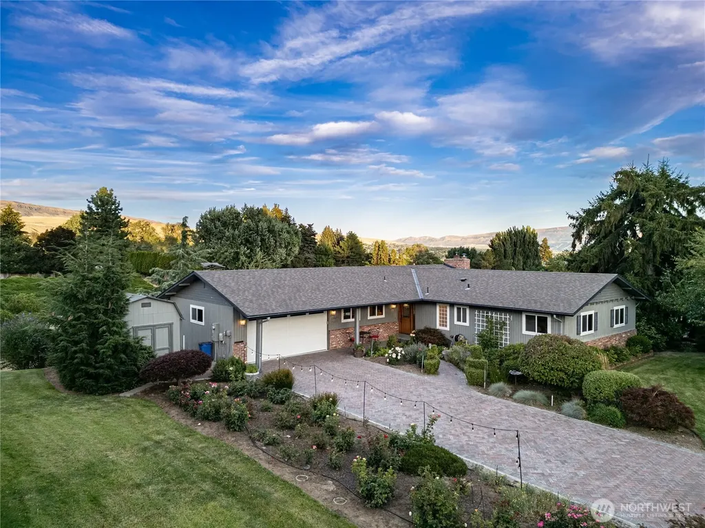 3275 Burch Mountain Road Wenatchee WA 98801