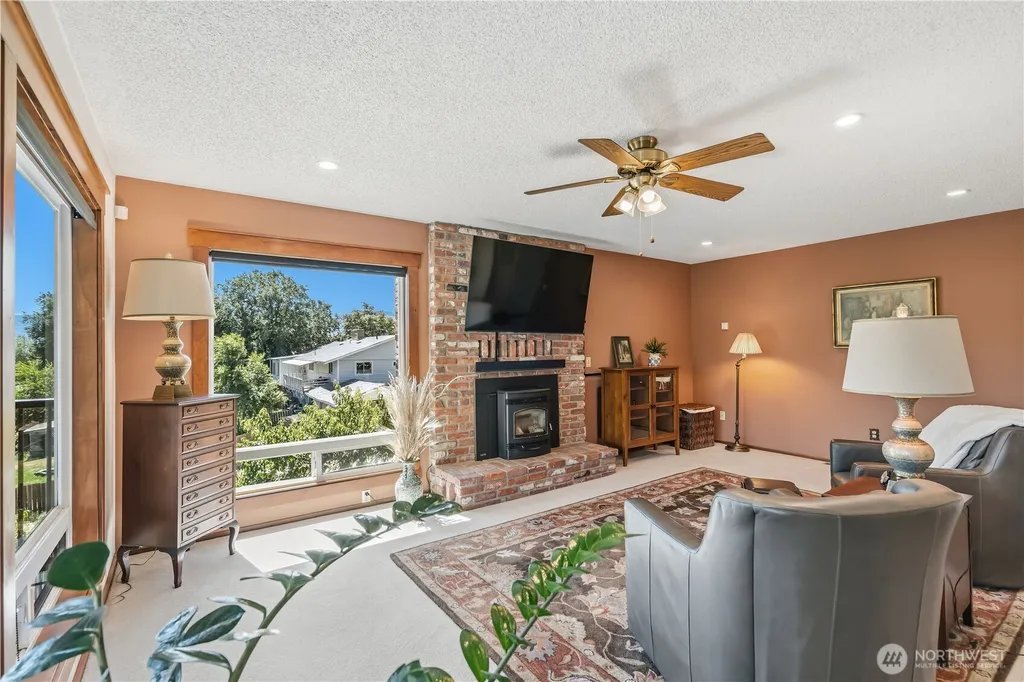 3275 Burch Mountain Road Wenatchee WA 98801