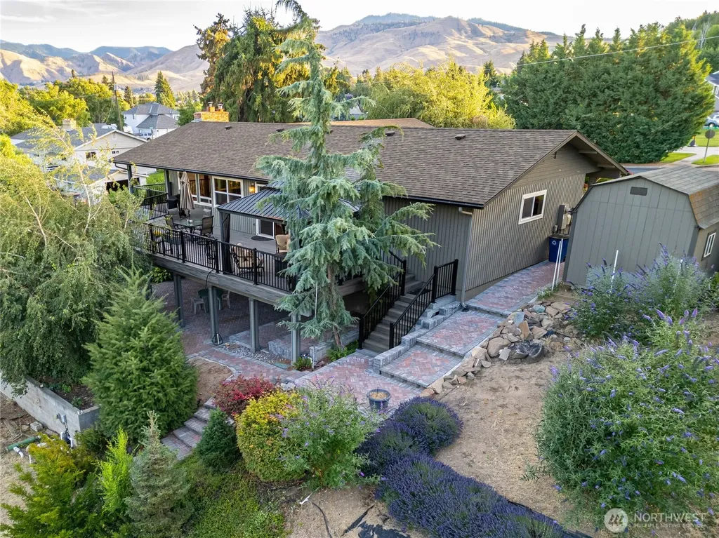 3275 Burch Mountain Road Wenatchee WA 98801