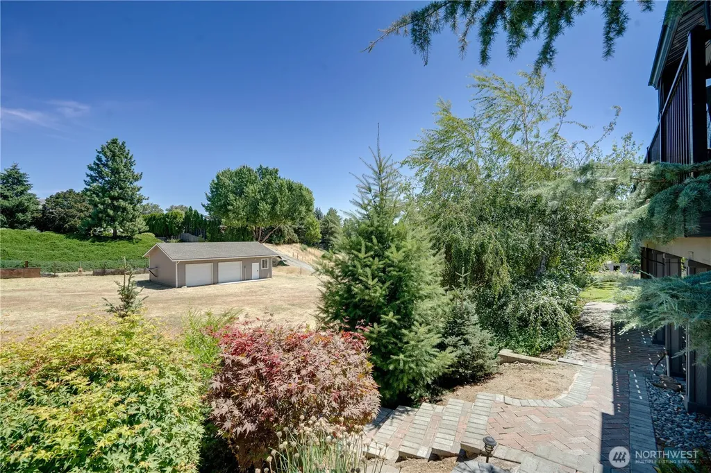 3275 Burch Mountain Road Wenatchee WA 98801
