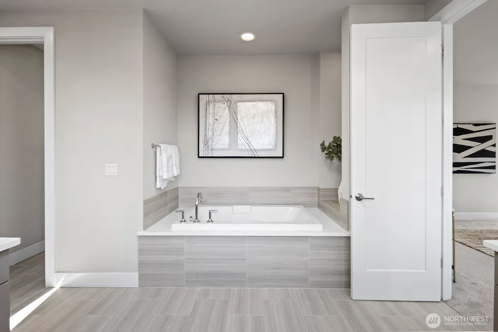 17269 NE 121st Place Redmond WA 98052
