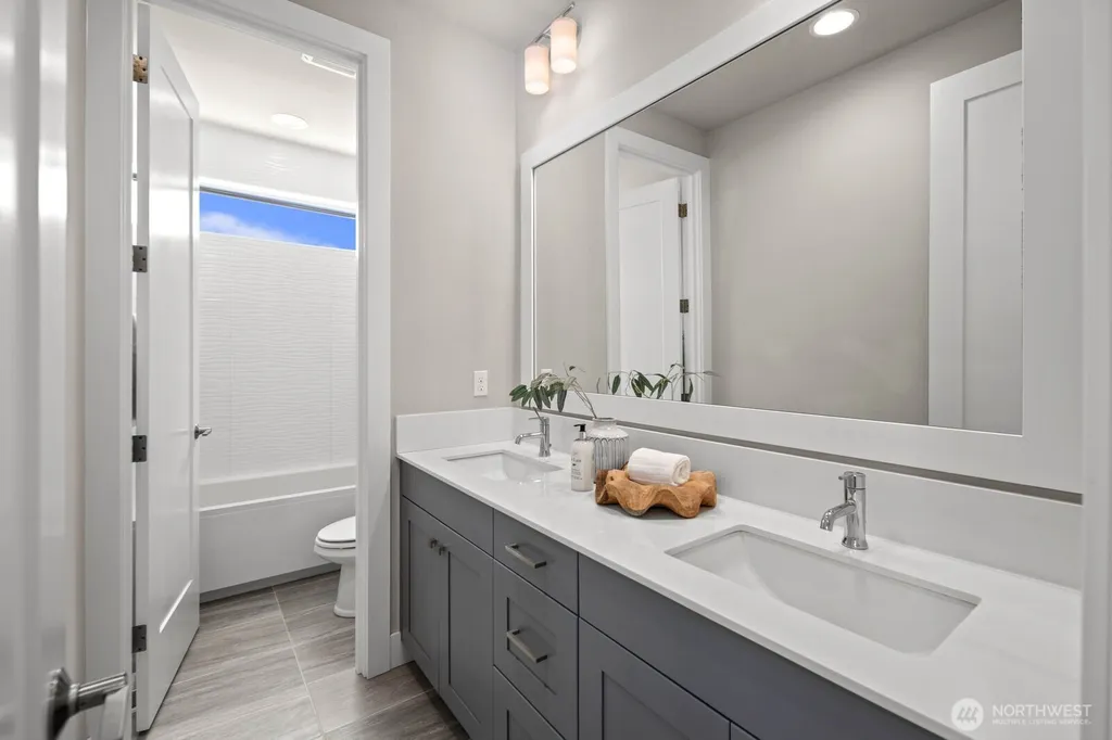 17269 NE 121st Place Redmond WA 98052