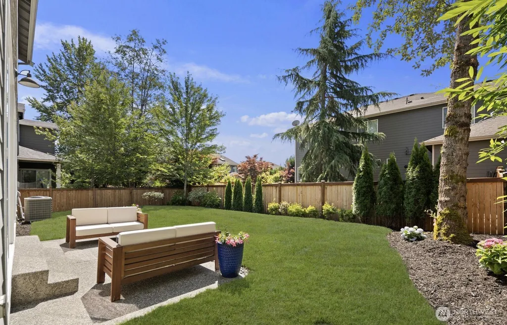 17269 NE 121st Place Redmond WA 98052