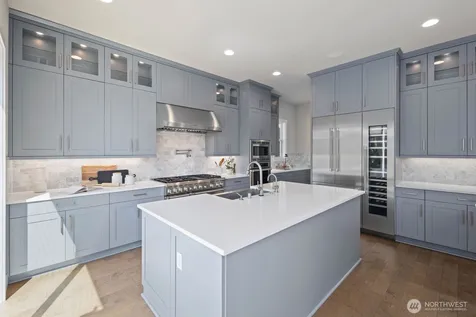 17269 NE 121st Place Redmond WA 98052