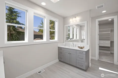17269 NE 121st Place Redmond WA 98052