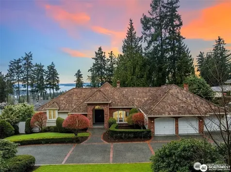 9416 NE 25th Street Bellevue WA 98004