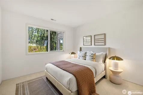 9416 NE 25th Street Bellevue WA 98004