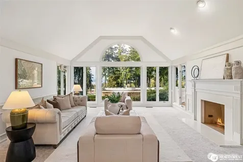 9416 NE 25th Street Bellevue WA 98004