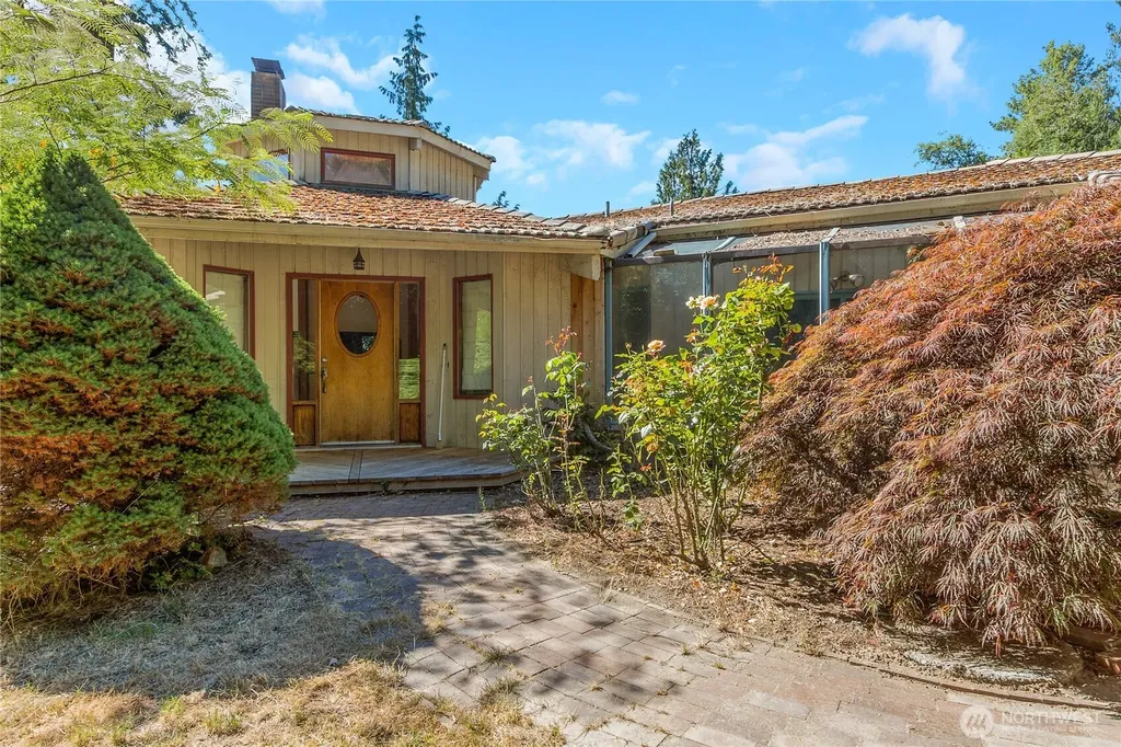 4320 Shore Drive NW Gig Harbor WA 98335