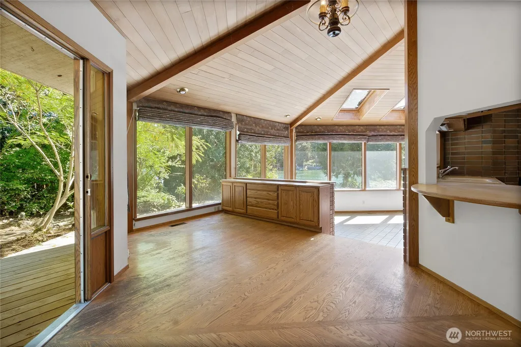 4320 Shore Drive NW Gig Harbor WA 98335