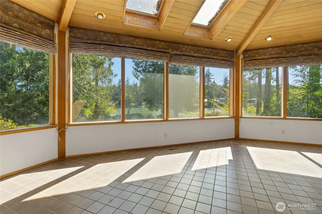 4320 Shore Drive NW Gig Harbor WA 98335