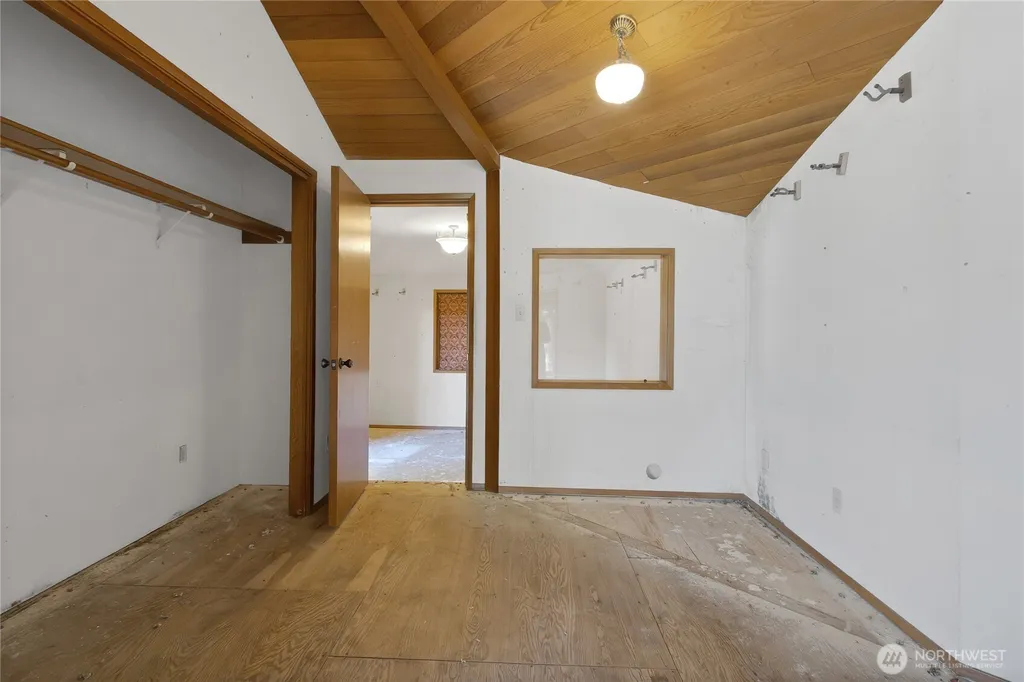 4320 Shore Drive NW Gig Harbor WA 98335