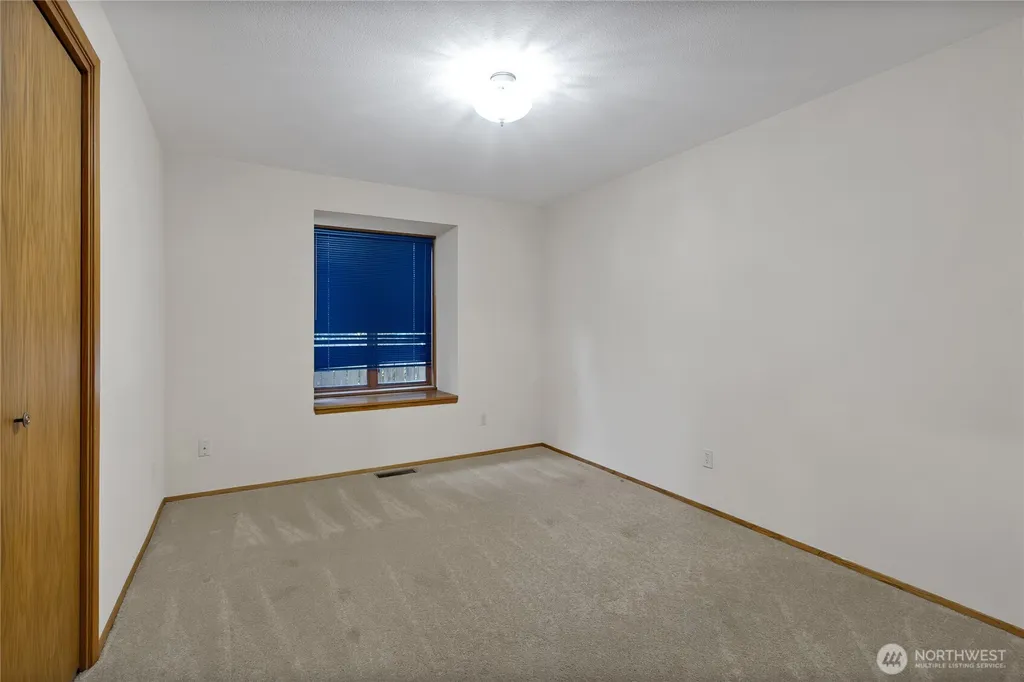 4320 Shore Drive NW Gig Harbor WA 98335
