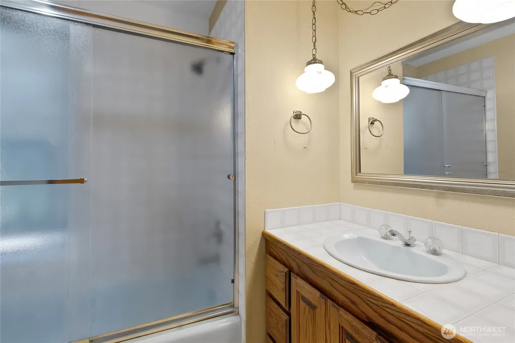 4320 Shore Drive NW Gig Harbor WA 98335