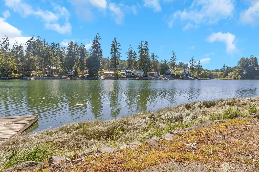 4320 Shore Drive NW Gig Harbor WA 98335