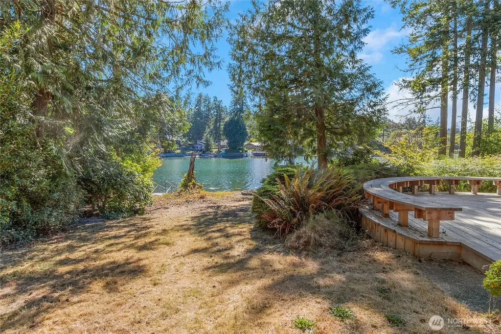 4320 Shore Drive NW Gig Harbor WA 98335