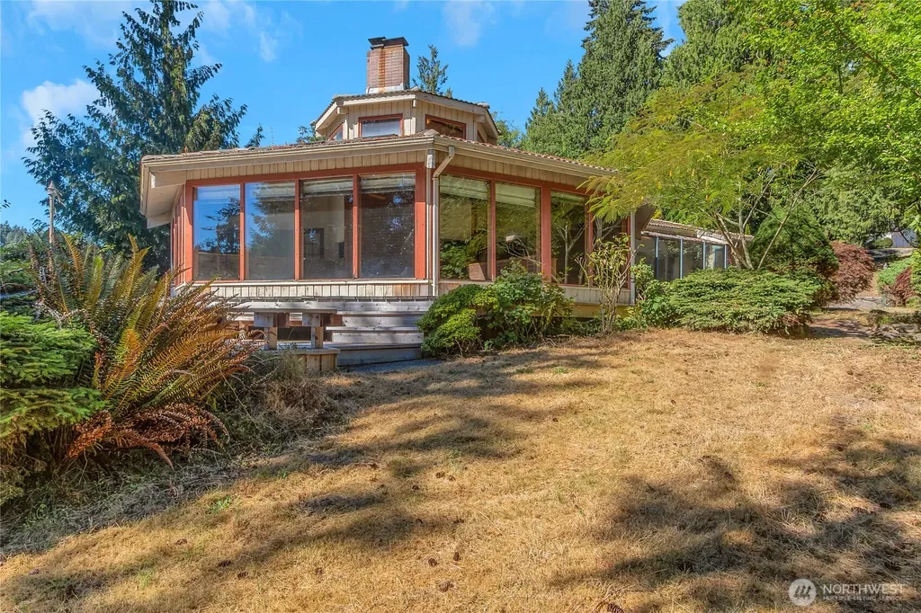 4320 Shore Drive NW Gig Harbor WA 98335
