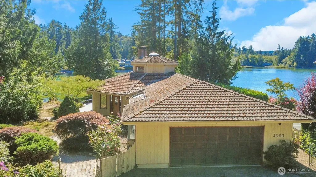 4320 Shore Drive NW Gig Harbor WA 98335