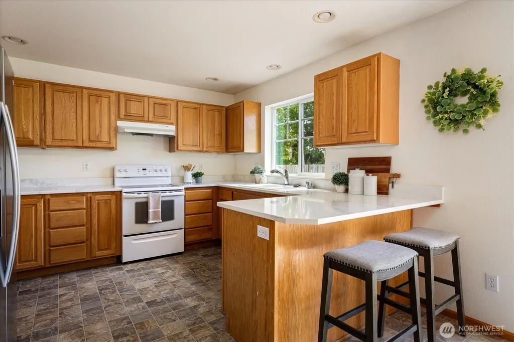 685 SW 1st Avenue Oak Harbor WA 98277