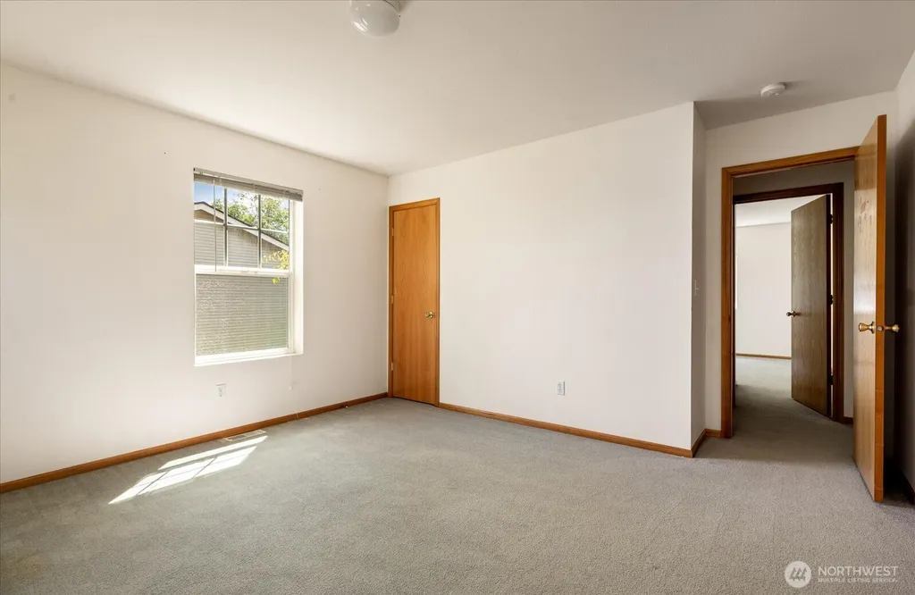 685 SW 1st Avenue Oak Harbor WA 98277