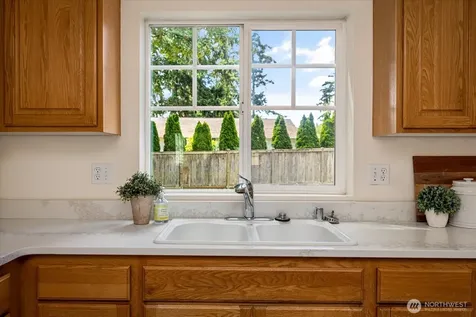 685 SW 1st Avenue Oak Harbor WA 98277
