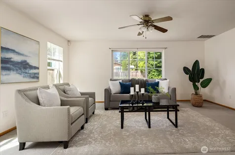 685 SW 1st Avenue Oak Harbor WA 98277