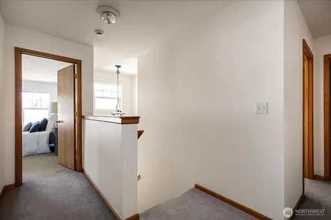 685 SW 1st Avenue Oak Harbor WA 98277