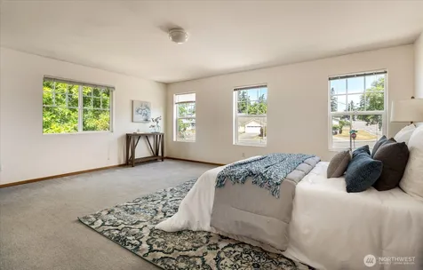 685 SW 1st Avenue Oak Harbor WA 98277
