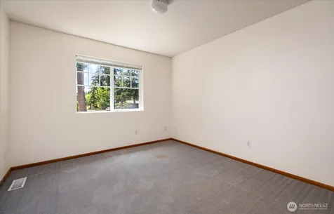 685 SW 1st Avenue Oak Harbor WA 98277