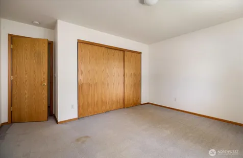 685 SW 1st Avenue Oak Harbor WA 98277