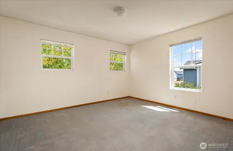 685 SW 1st Avenue Oak Harbor WA 98277