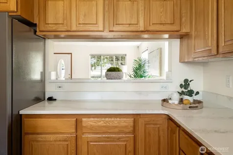 685 SW 1st Avenue Oak Harbor WA 98277