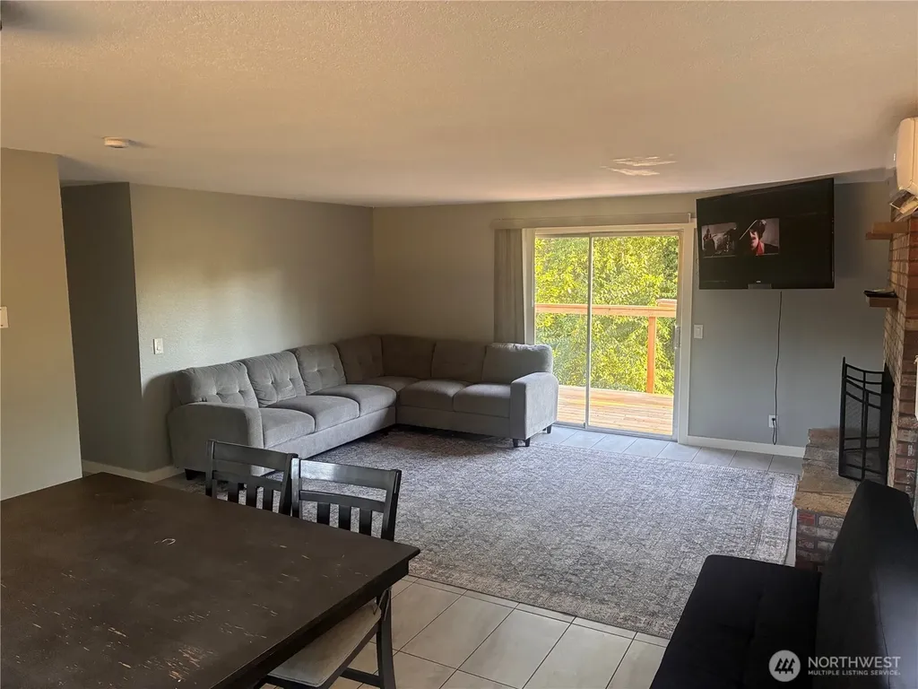 243 Limmer Road Winlock WA 98596
