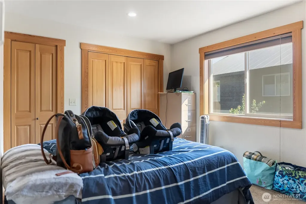 308 Washington Street Winthrop WA 98862
