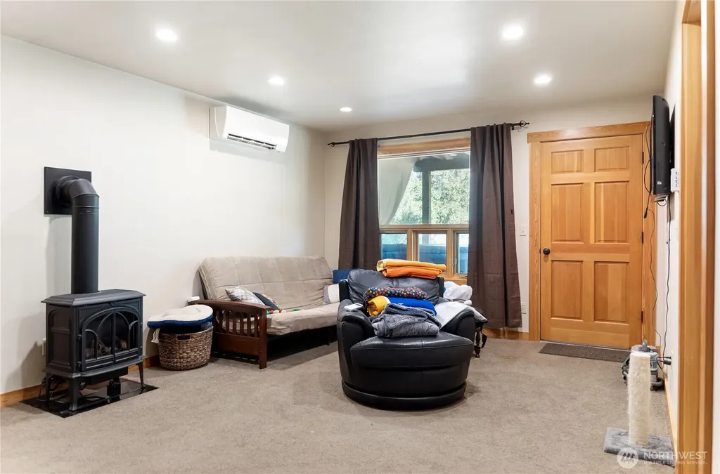 308 Washington Street Winthrop WA 98862