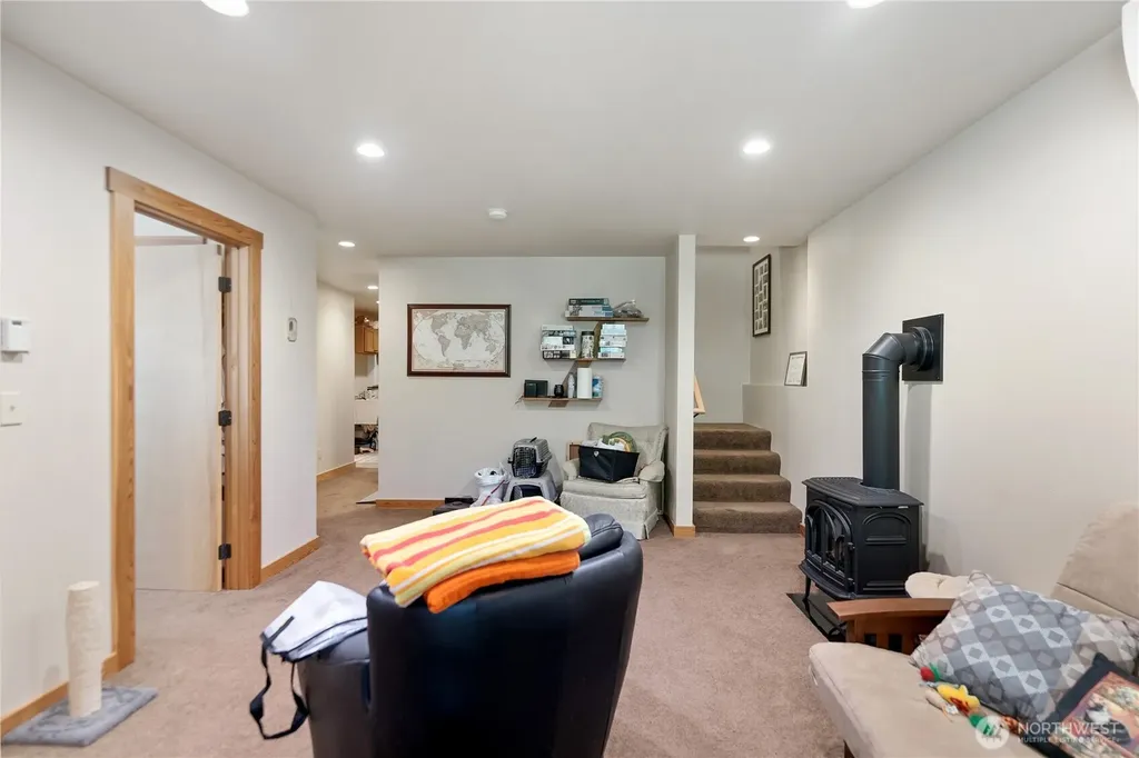 308 Washington Street Winthrop WA 98862