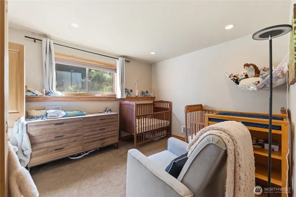 308 Washington Street Winthrop WA 98862