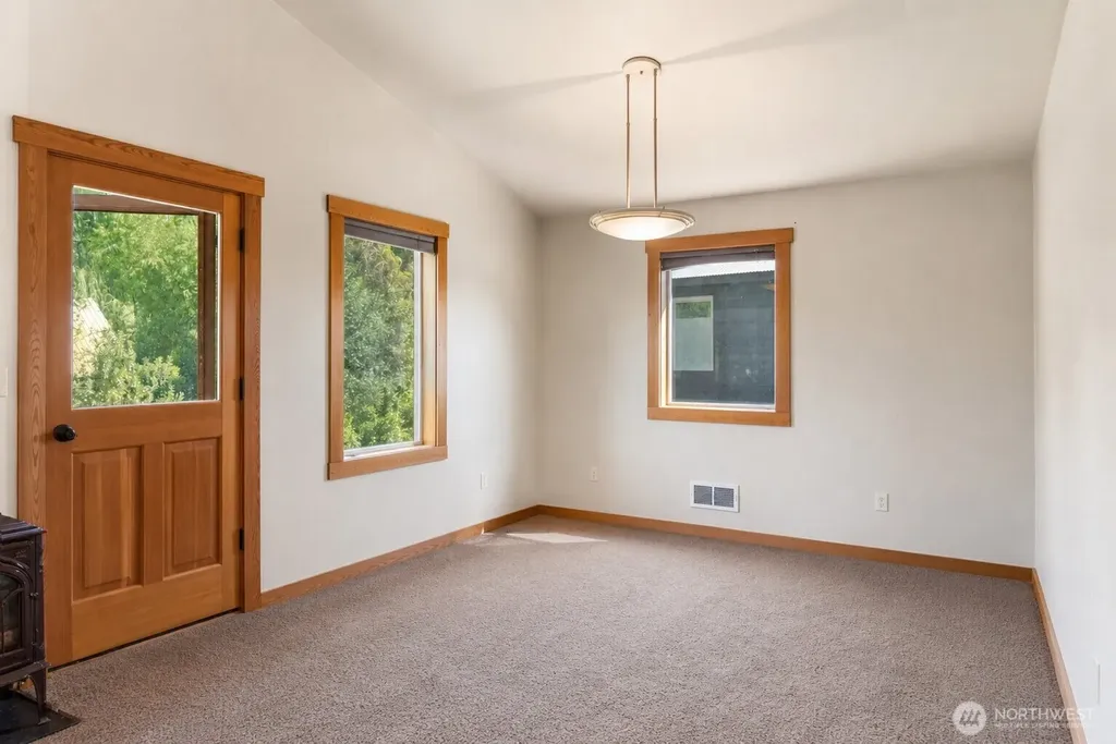 308 Washington Street Winthrop WA 98862