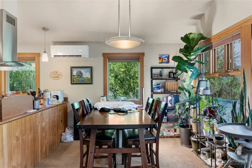 308 Washington Street Winthrop WA 98862