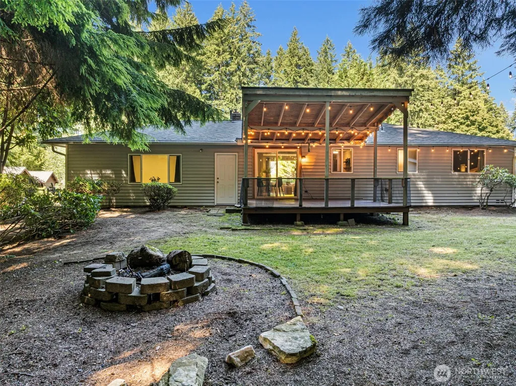 2356 Red Spruce Drive SE Port Orchard WA 98366