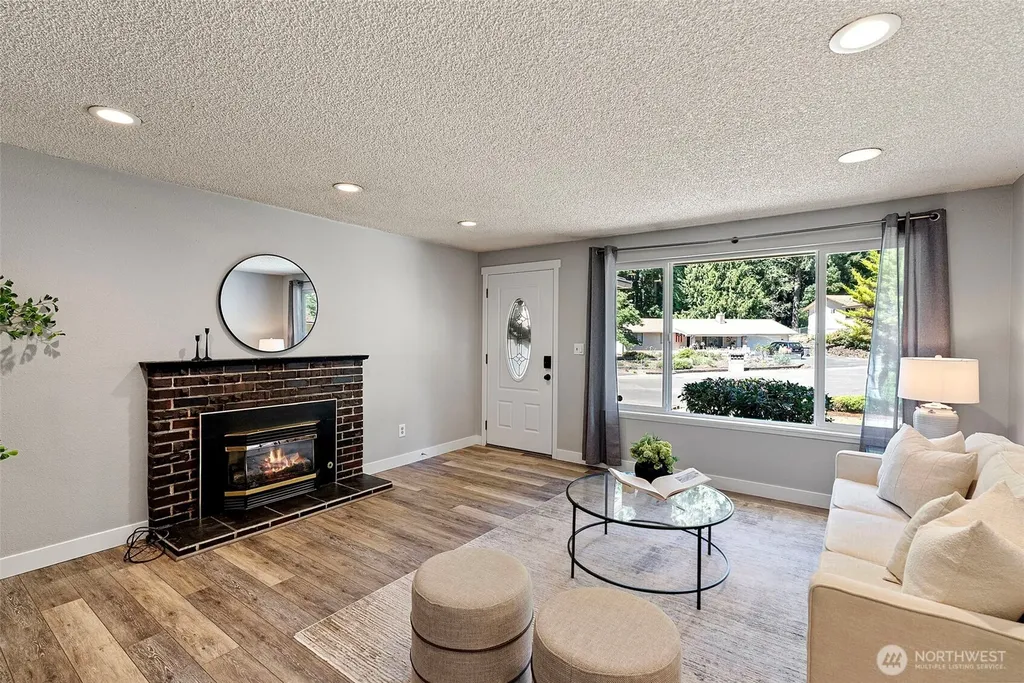 2356 Red Spruce Drive SE Port Orchard WA 98366