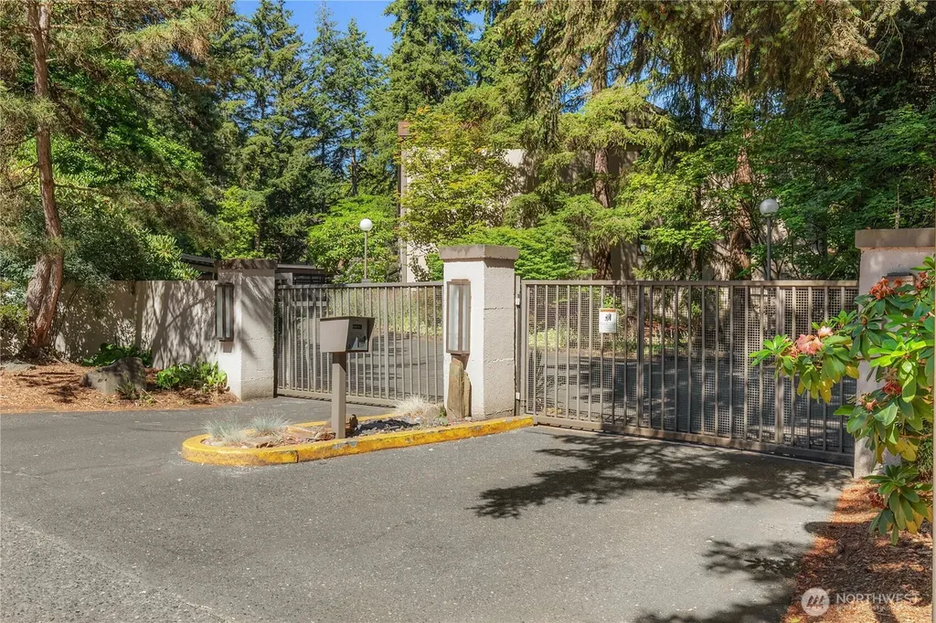 1518 NE 140th Street Seattle WA 98125