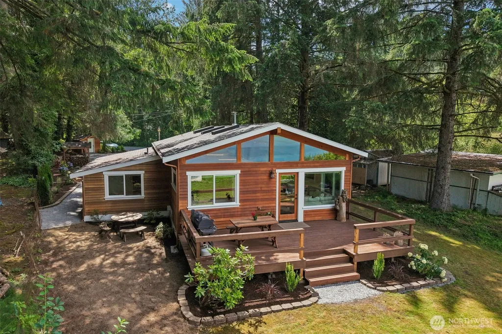 5631 99th Avenue NE Lake Stevens WA 98258