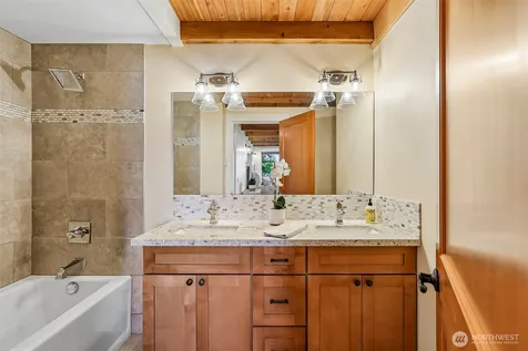 5631 99th Avenue NE Lake Stevens WA 98258